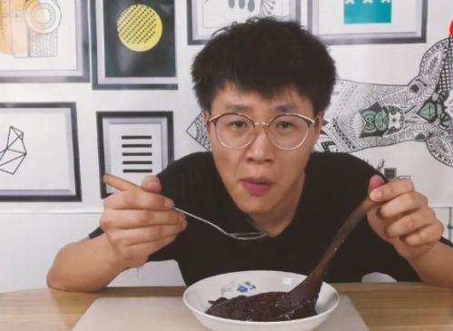 吃瓜原创男网红,揭秘吃瓜原创男网红的崛起之路  第1张